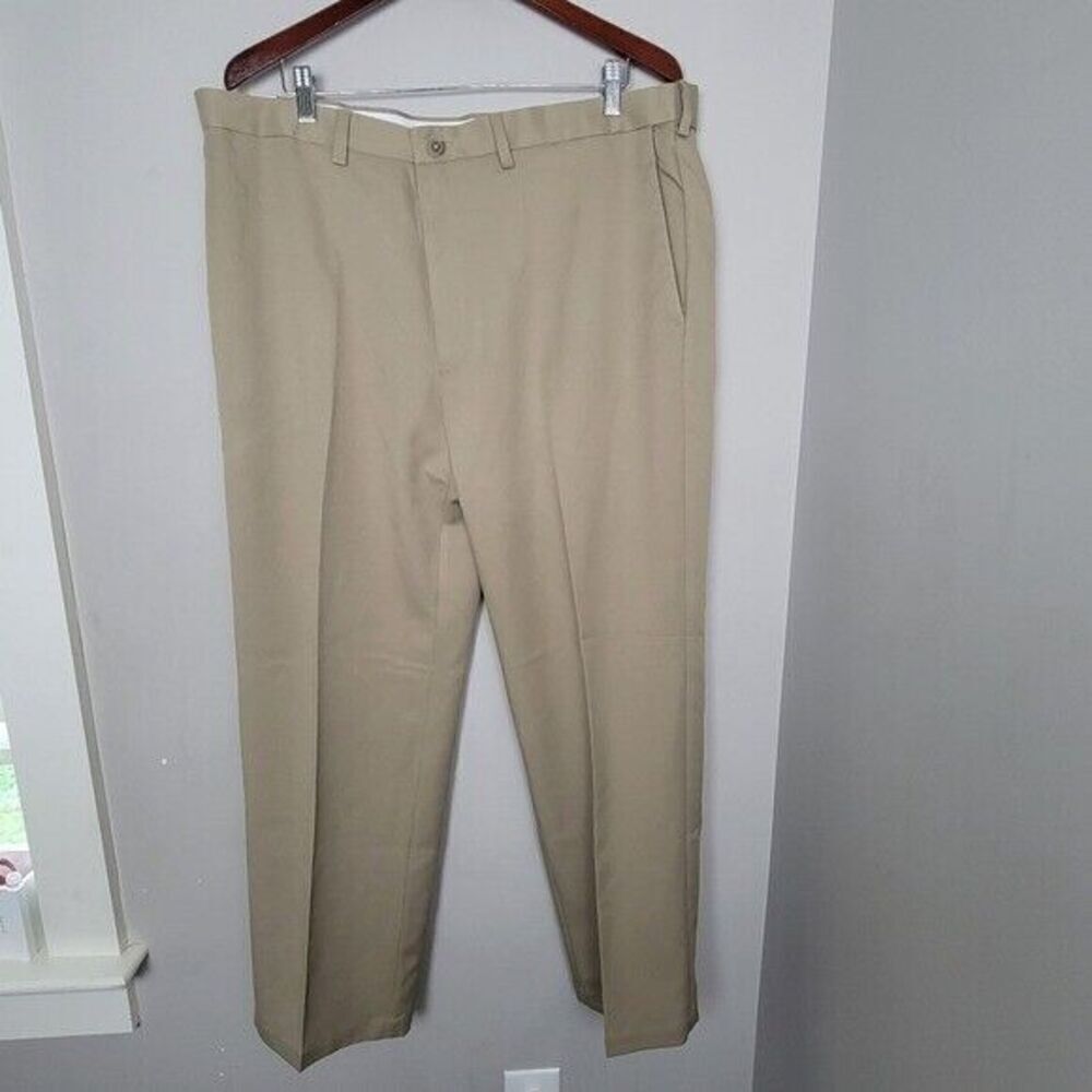 Haggar Cool 18 Pant Classic Fit Flat Front Khaki Waist Size 40 By 30 NWT